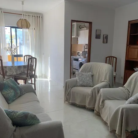 Aconchegante, Da Rocha Lejlighed *