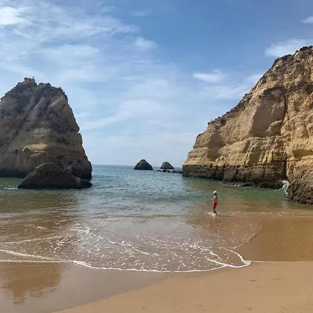 Aconchegante, Da Rocha Lejlighed *