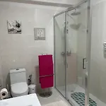 Aconchegante, Da Rocha פורטימאו